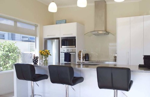 New Plymouth House | Escape To Buller - enjoy a relaxed holiday vibe