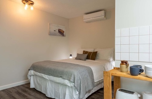 Christina Lake Hotel | Escape to Christina Lake Beaches & Golf - Perfect for Couples, Private Terrace