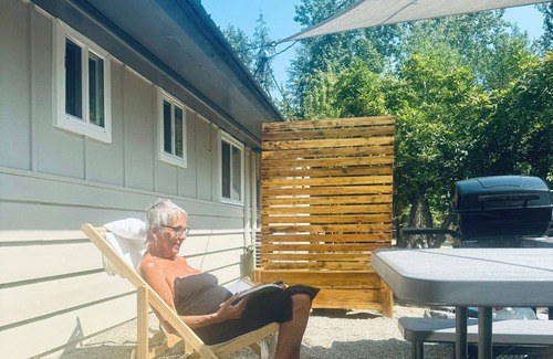 Christina Lake House | Escape to Christina Lake - Budget Friendly Sleeps 4 - Beaches, Golf, Fishing