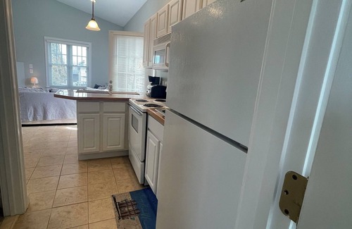 Misquamicut Condo | Escape to coastal bliss in this charming condo in Westerly—your perfect getaway!