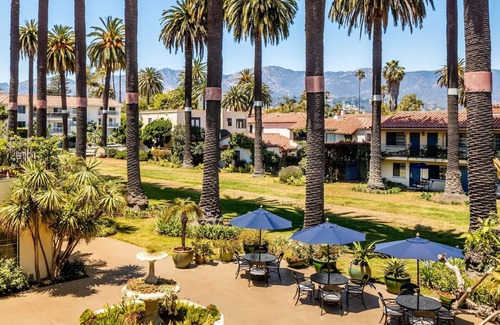 West Beach House | Escape to Coastal Comfort: Boutique Stay w/Beachfront Vibe, Pools, Bike Rental