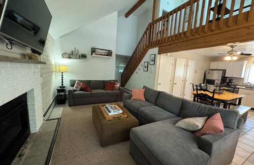 Hamlin Ski Chalet | Escape to comfort in our newly updated home in the Hideout