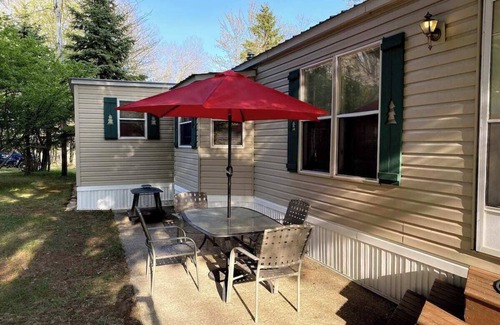 Higgins Lake House | Escape to Comfort Near Higgins Lake!