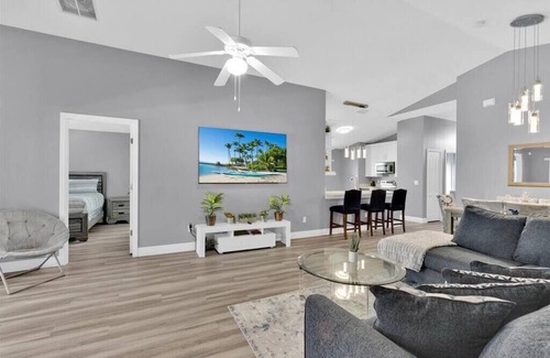 Sandy Ridge House | Escape to Coral Bliss~5BR Pool