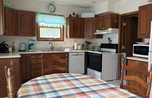 Two Rivers House | Escape to fall in northern Wisconsin & Door County