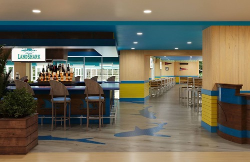 I-435 West KC-KS Hotel | Escape to Island Vibes in a Kansas City Retreat w/Swimming Pool & Pet Friendly