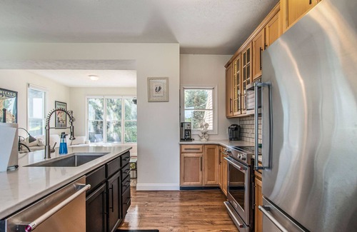 Manistee Condo | Escape to life on the lake!