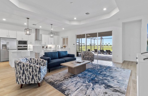 Immokalee House | Escape to Luxury: Private Pool with Golf Views