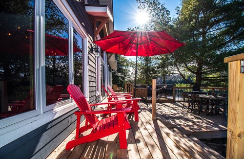 Seguin Cottage | Escape to Muskoka Waterfront Cottage - Hot Tub & Private Beach!