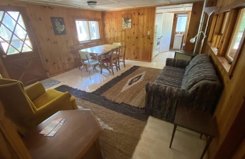 Newberry Resort | Escape to nature in the Rustic Retreat Cabin