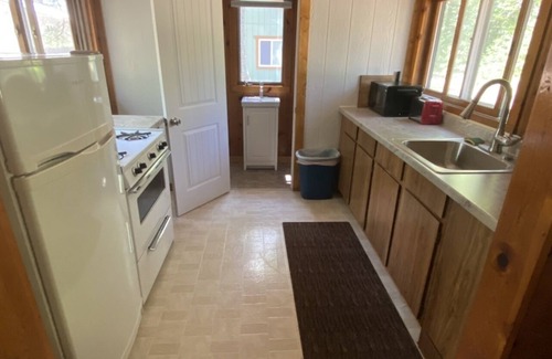 Newberry Resort | Escape to nature in the Rustic Retreat Cabin