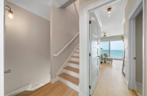 Palm Cay House | Escape to Paradise at Oceanfront Dreams - Your Idyllic Coastal Haven!