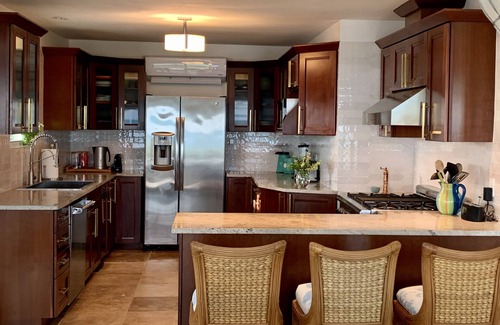 Great Exuma House | Escape to Paradise On Tar Bay, 2 person Kayak and 2 Paddle Boards included!