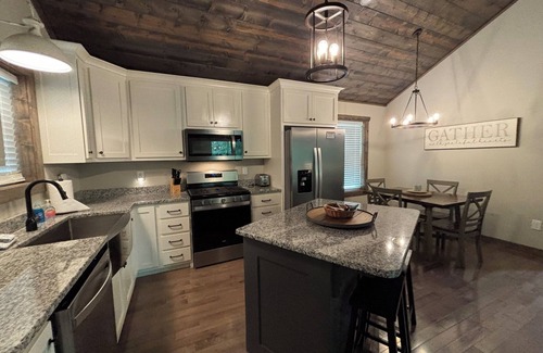 Murphy House | Escape to "Peaceful Seasons" of WNC