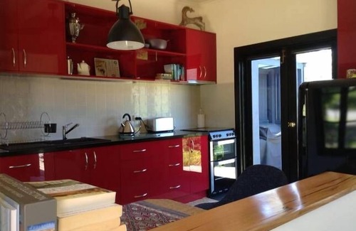 Warburton House | Escape to peaceful Warburton