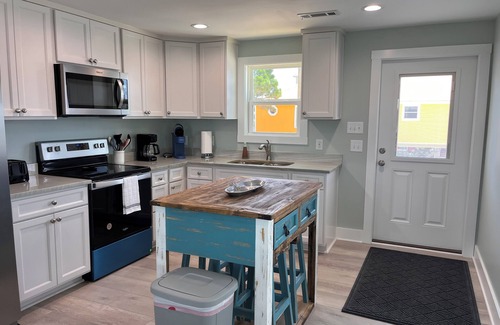 Fort Morgan Pines Cottage | Escape to Pelican's Perch on Mobile Bay w/Beach & Pier! Great Golfing Nearby!