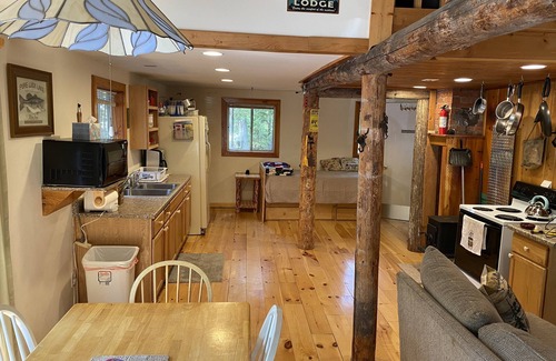 Nordman Cabin | Escape to Priest Lake! Cabin in the woods! Air Conditioning and WiFi!