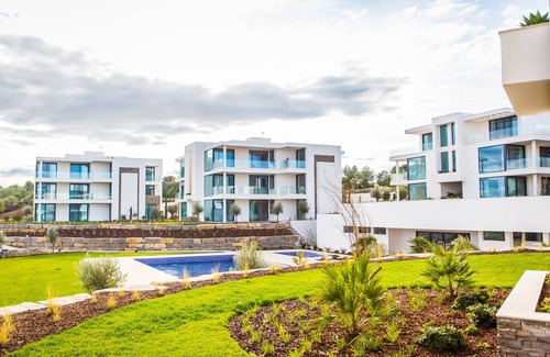 Vila Nova De Cacela Apartment | Escape to luxury in the Monte Rei 3-Bedroom Penthouse Apartment with a communal heated pool and stunning views