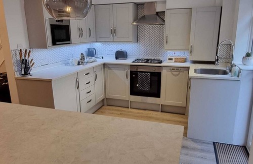 Rye Cottage | Escape to Rye at the Strand overlooking The Strand Quay with parking!