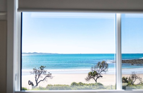 Arrawarra Headland House | Escape to Salastraf, a stunning 3-bedroom retreat offering breathtaking views of the marine park and