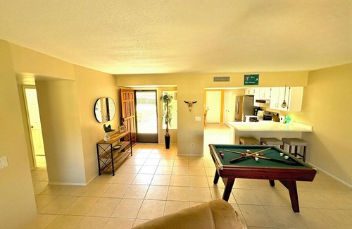 Westbrook Village Condo | Escape to Sunny Phoenix!