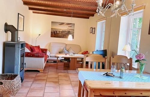 Emmelsbuell-Horsbuell House | Escape to Tranquility: Your Ideal Retreat at Ferienhaus Benninghusum