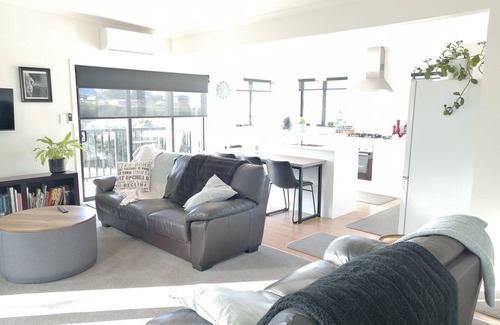 Taupo House | Escape to Taupo!