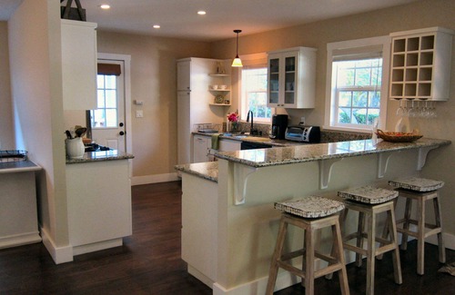 Oak Park House | Escape to the American Riviera in our Charming Santa Barbara Bungalow