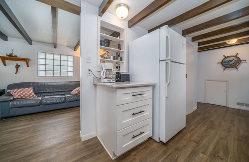 Gleneden Beach House | Escape to the beach-Cozy beach home with deck, water views and easy beach access