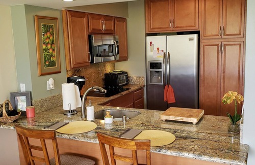 Makaha Condo | Escape to the beauty of the Makaha Valley!
