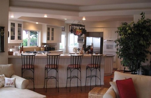 Ventura House | Escape to the California coast in beautiful Ventura