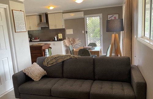 Kilbirnie Cottage | Escape to the Country! nEnjoy the lovely setting of this romantic spot in nature