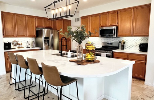 Temecula House | Escape to the Hacienda Haven, in Temecula Valley, just 10 minutes from wineries!