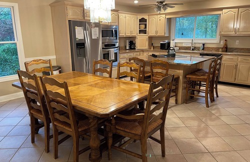 Soddy-Daisy House | Escape to the Lake: Spacious Lakefront House-Relax-Rejuvenate