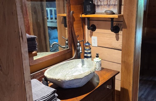 Millers Creek Other | Escape to the NC Mountainside and stay in this cozy farmhouse