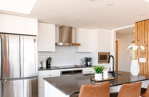 Downtown Kelowna Apartment | Escape to the perfect vacation destination at the "Seaside