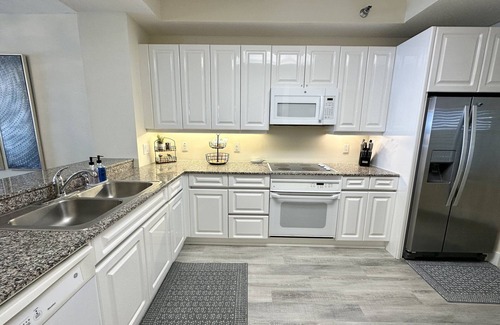Ono Island Condo | Escape to the Private, White Sandy Beaches of Beach Colony W 8 C