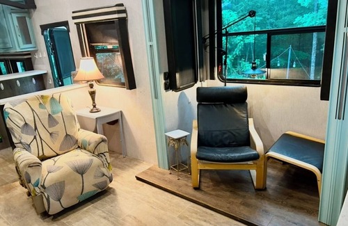 Smith River House | Escape to the top of a magical fairy quartz mountain in Blue Ridge Mountains