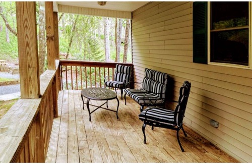 Newland House | Escape to The Trees Cabin