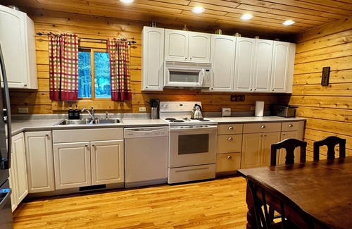 L'Anse Cabin | Escape to this peaceful cabin, perfectly situated directly on Huron Bay!