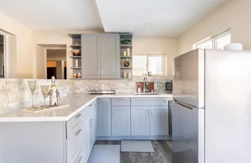 Hillsborough House | Escape to Tranquil: Luxury just Moments from San Francisco!