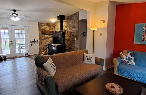 Haliburton Cottage | Escape to Tranquility at Whispering Woods Cottage