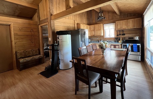 Sudbury District Cabin | Escape to Tranquility at Lake Onaping Lodge in Northeastern Ontario