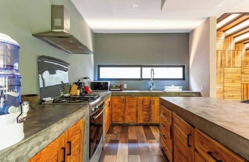 Valle de Bravo House | Escape to Valle: Vista, H. Pizzas, Jacuzzi and Firepit (pet friendly).