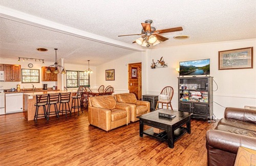 Bryson City Cabin | Escape to Waterfall Hideaway