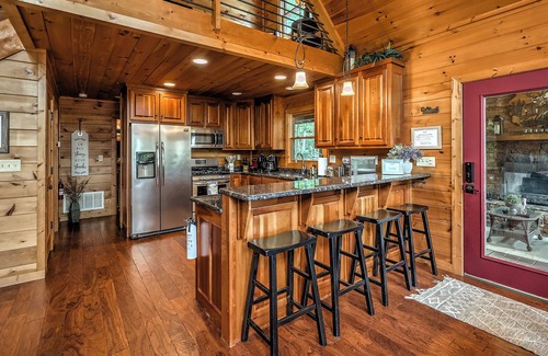 Mineral Bluff Cabin | Escape to your cozy Mineral Bluff cabin, just a hop away from Blue Ridge