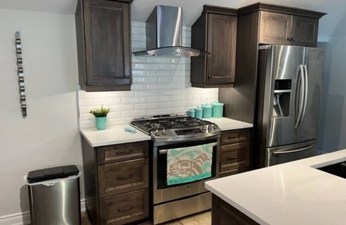 Hamilton Cottage | Escape to Your Private Cottage Oasis - Stunning Lake Erie Views