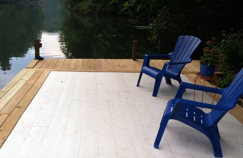 Pittsburg Cabin | Escape, unplug & relax. Enjoy nature from our screen porch or from dock.