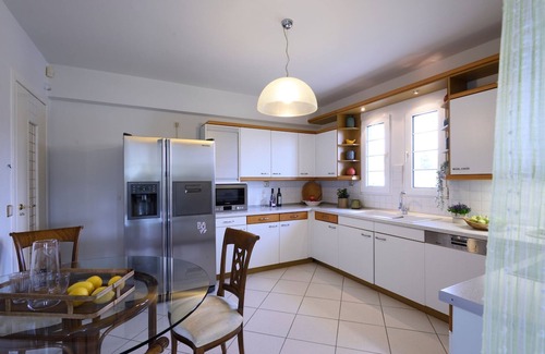 Oraiokastro Villa | Escape Villa in Melissochori
