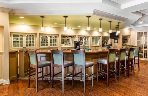 Crystal River House | Escape with Nature! 2 Garden View Rooms Near Three Sister Springs! Pool, Parking